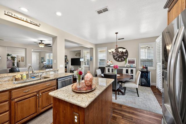 2217 Ryedale Ln, Sacramento, CA 95835