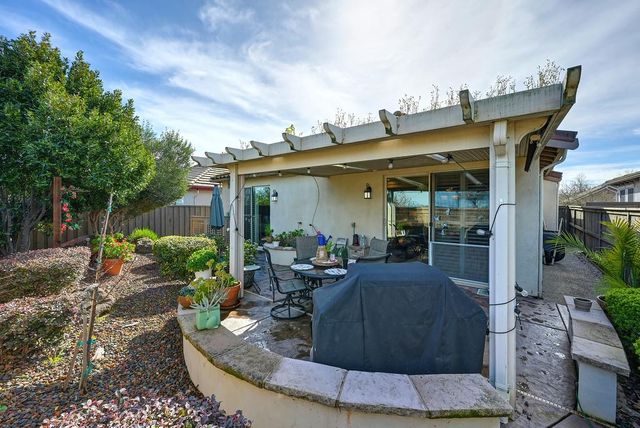 2217 Ryedale Ln, Sacramento, CA 95835