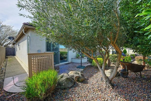 2217 Ryedale Ln, Sacramento, CA 95835