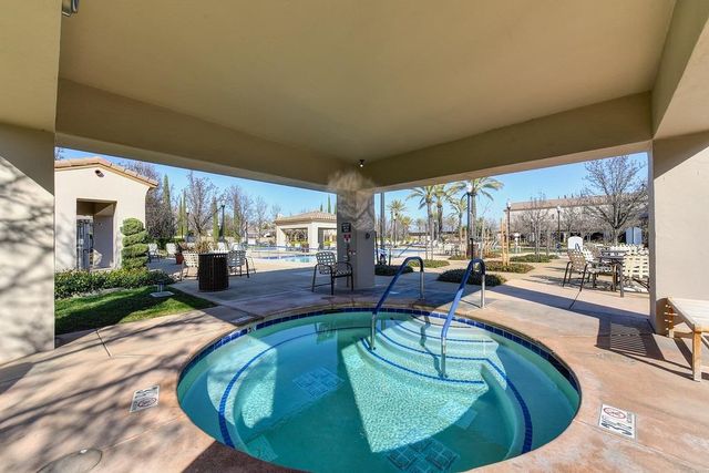 2217 Ryedale Ln, Sacramento, CA 95835