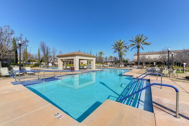 2217 Ryedale Ln, Sacramento, CA 95835