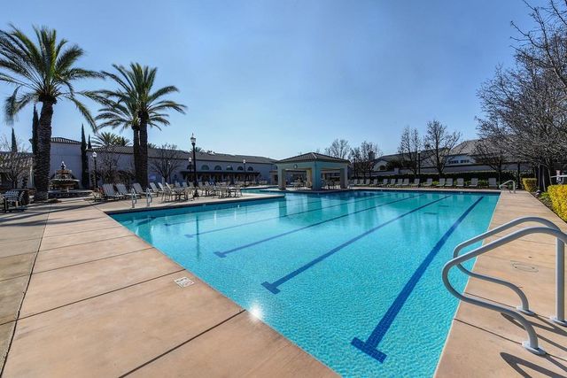 2217 Ryedale Ln, Sacramento, CA 95835