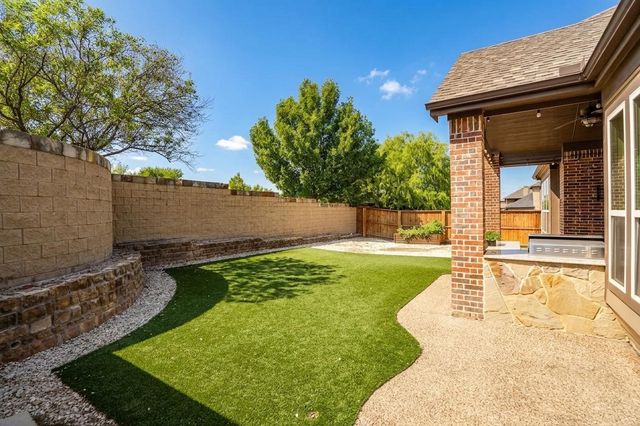 1148 Grant Avenue, Lantana, TX 76226