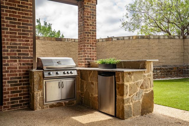 1148 Grant Avenue, Lantana, TX 76226