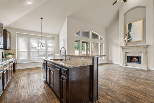 1148 Grant Avenue, Lantana, TX 76226