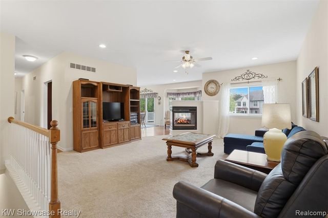 2185 Arapahoe Basin, White Lake, MI 48383