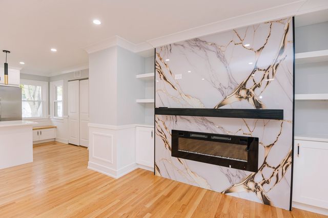 6800 W 97th Street, Oak Lawn, IL 60453