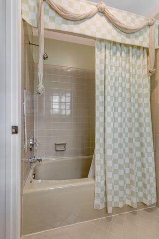 429 Nesbitt Ln, Madison, TN 37115