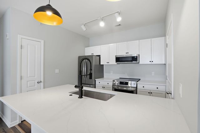 600 Bucksley Lane 305, Charleston, SC 29492