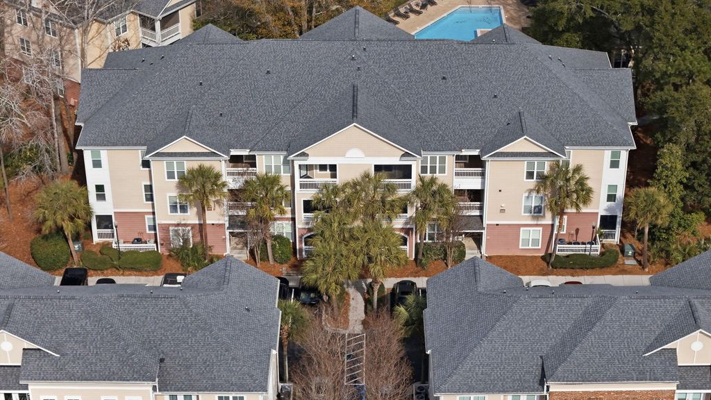 Image 15 of property listing at 600 Bucksley Lane 305, Charleston, SC 29492