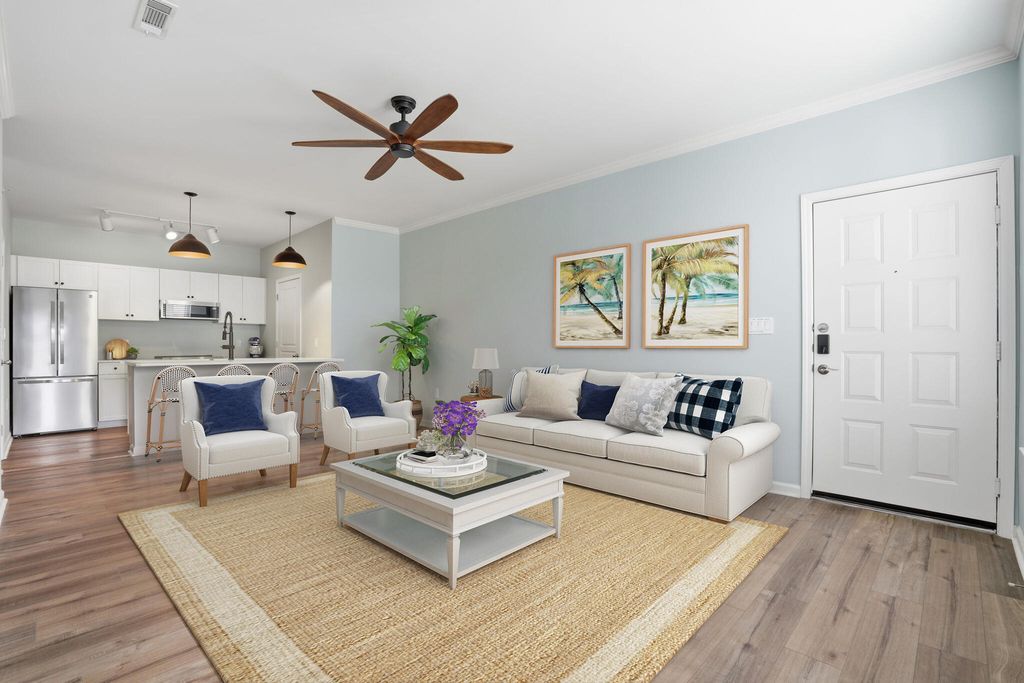 Image 2 of property listing at 600 Bucksley Lane 305, Charleston, SC 29492