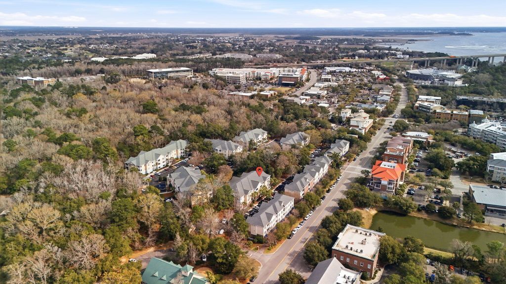 Image 20 of property listing at 600 Bucksley Lane 305, Charleston, SC 29492