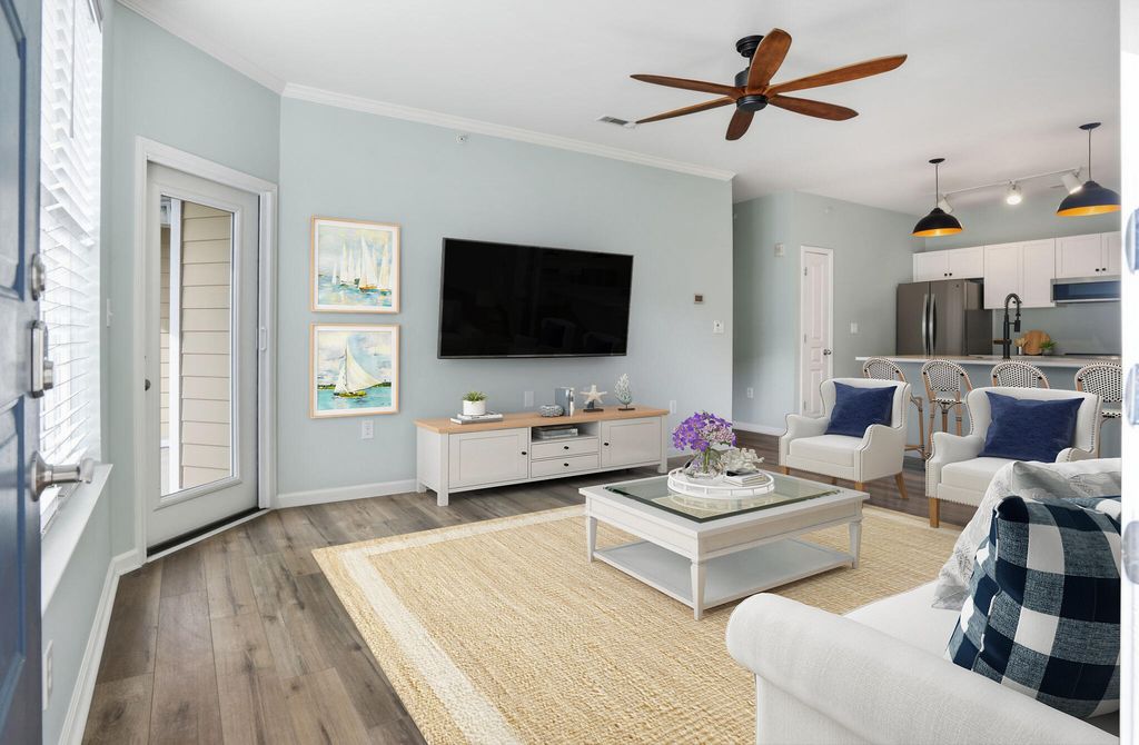 Image 3 of property listing at 600 Bucksley Lane 305, Charleston, SC 29492