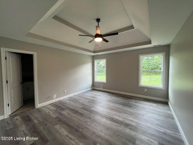 217 Open Meadow Dr, Bardstown, KY 40004