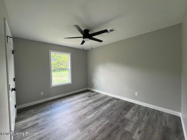 217 Open Meadow Dr, Bardstown, KY 40004