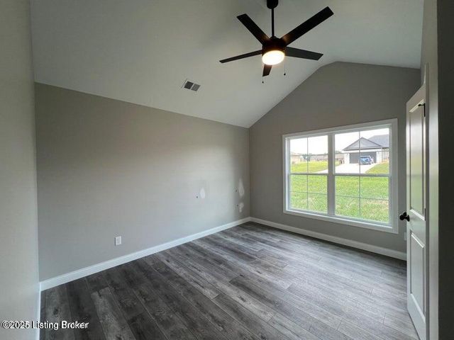 217 Open Meadow Dr, Bardstown, KY 40004