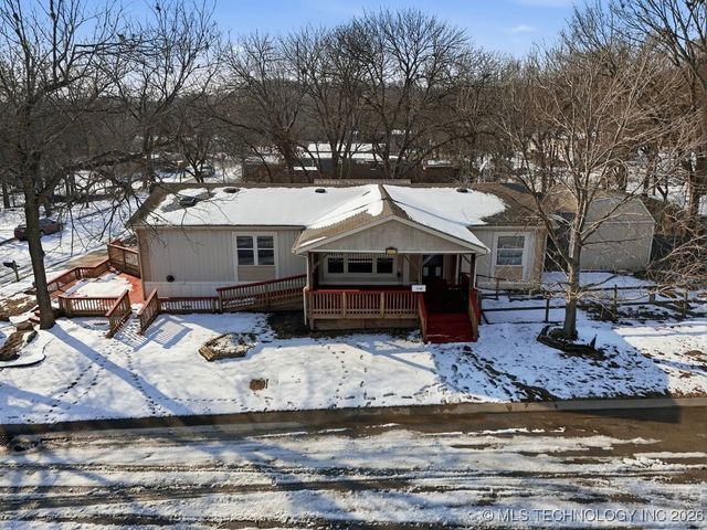 13706 Peabody Drive, Glenpool, OK 74033