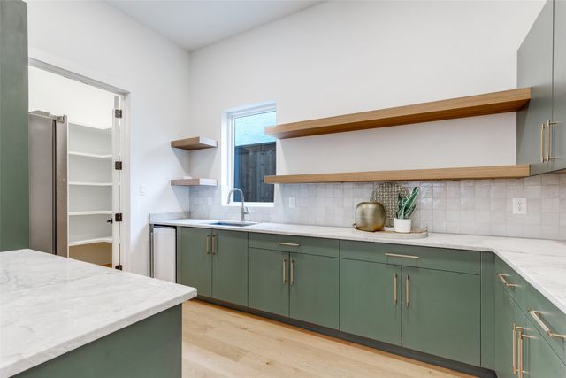 3733 Manana Drive, Dallas, TX 75220