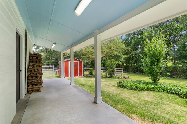 10443 County Road 3407, Brownsboro, TX 75756