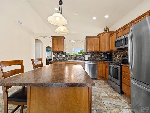 4911 Applecrest Dr., Pueblo, CO 81005