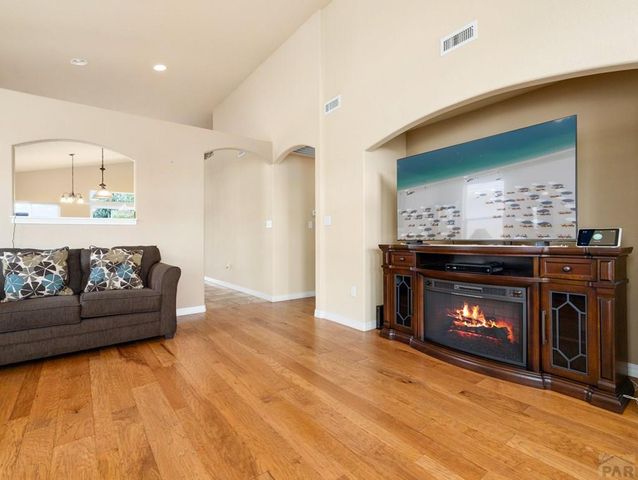 4911 Applecrest Dr., Pueblo, CO 81005