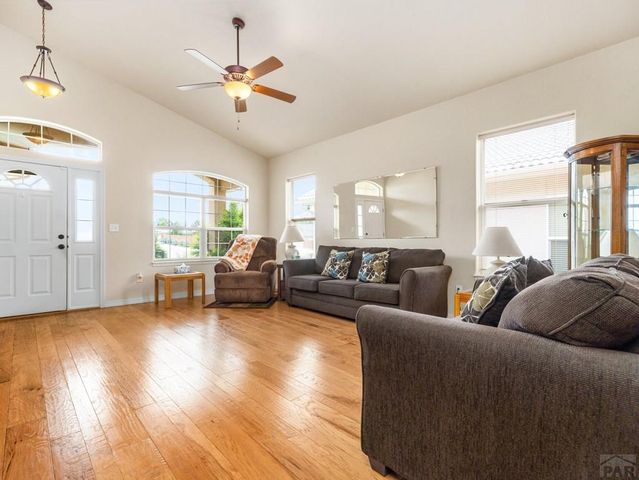 4911 Applecrest Dr., Pueblo, CO 81005