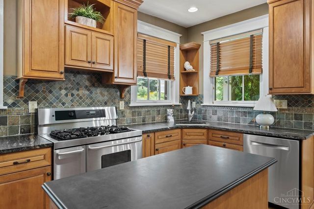 3940 Red Bud Avenue, Cincinnati, OH 45229