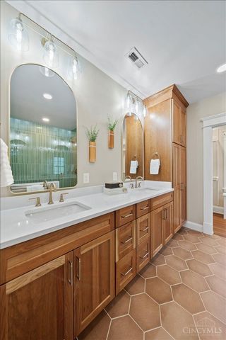 3940 Red Bud Avenue, Cincinnati, OH 45229