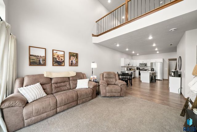 8133 E Tencate Pl Place, Sioux Falls, SD 57110