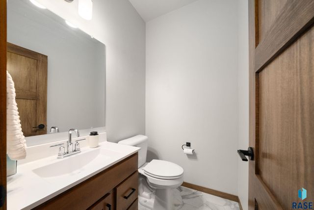 8133 E Tencate Pl Place, Sioux Falls, SD 57110