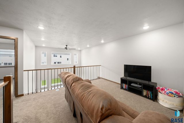 8133 E Tencate Pl Place, Sioux Falls, SD 57110