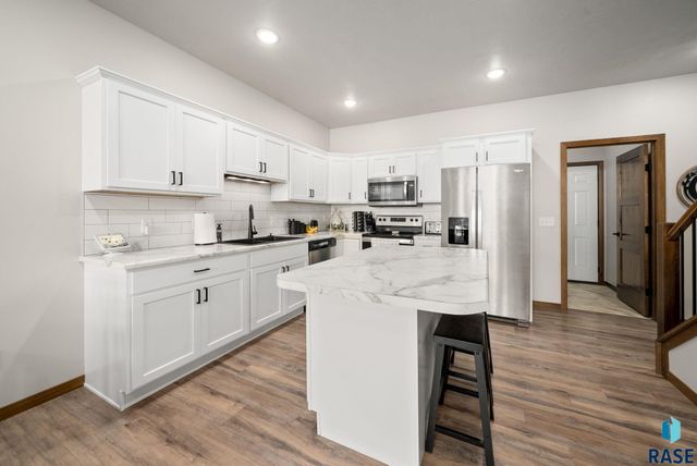 8133 E Tencate Pl Place, Sioux Falls, SD 57110