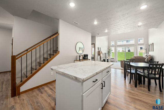 8133 E Tencate Pl Place, Sioux Falls, SD 57110