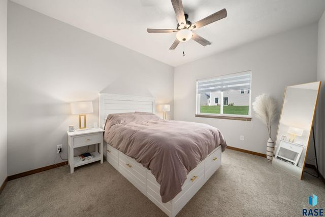 8133 E Tencate Pl Place, Sioux Falls, SD 57110