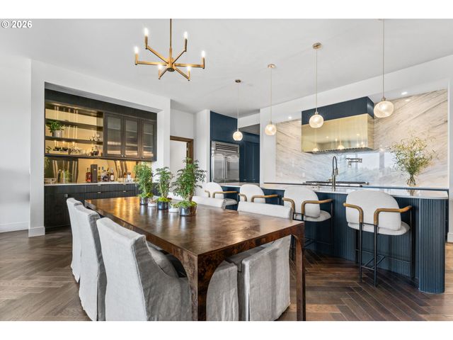 21 D Ave 3, Lake Oswego, OR 97034