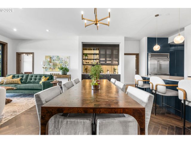 21 D Ave 3, Lake Oswego, OR 97034