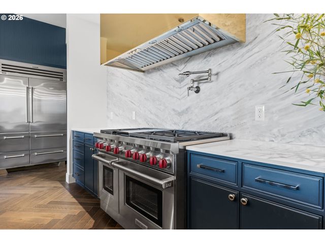 21 D Ave 3, Lake Oswego, OR 97034