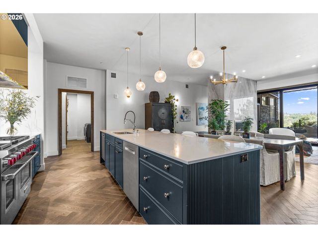 21 D Ave 3, Lake Oswego, OR 97034