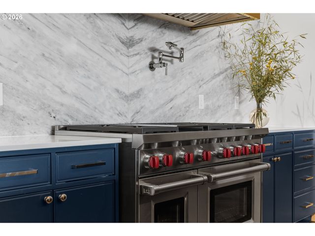 21 D Ave 3, Lake Oswego, OR 97034