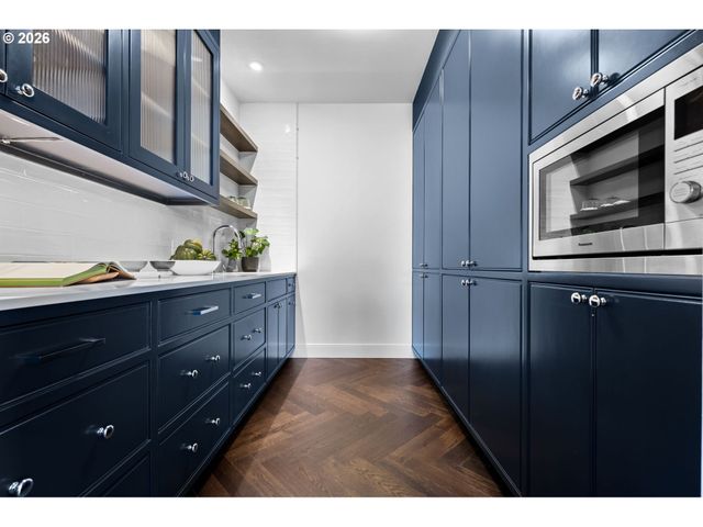 21 D Ave 3, Lake Oswego, OR 97034