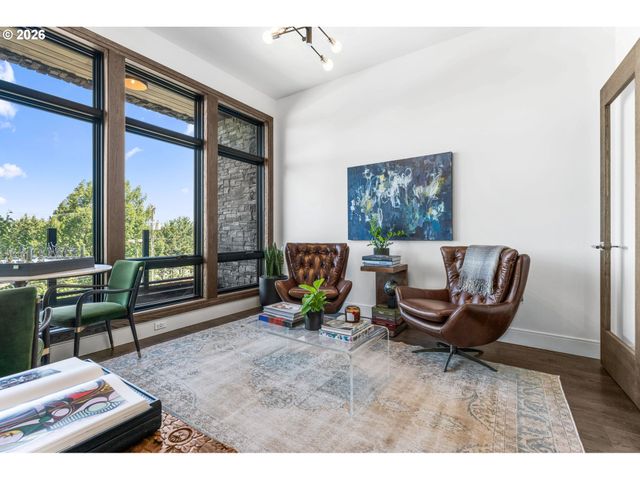 21 D Ave 3, Lake Oswego, OR 97034