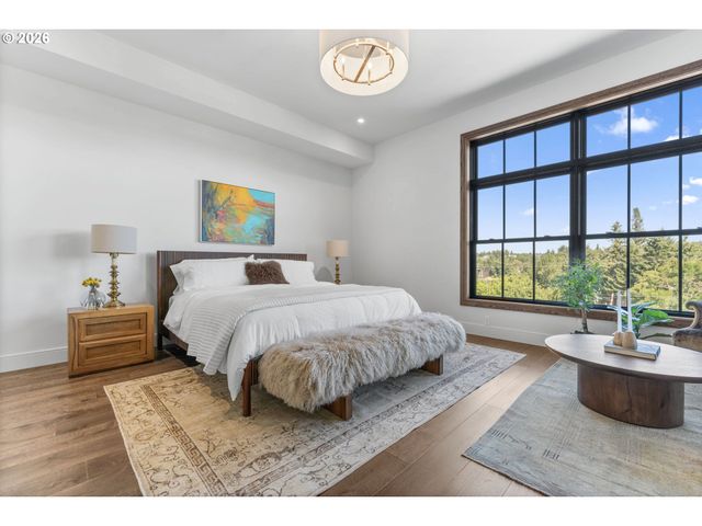 21 D Ave 3, Lake Oswego, OR 97034