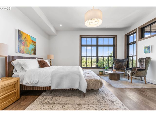 21 D Ave 3, Lake Oswego, OR 97034