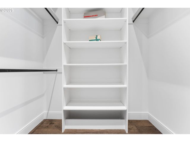 21 D Ave 3, Lake Oswego, OR 97034