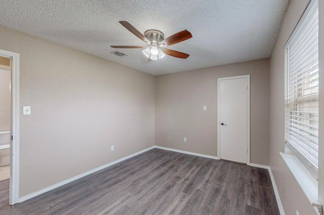 2124 Robinson Street, Irving, TX 75060