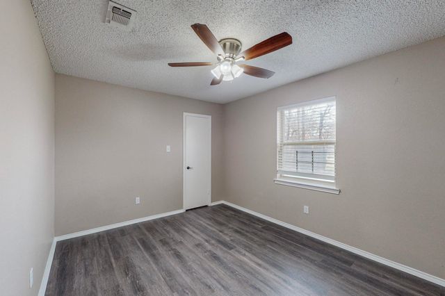 2124 Robinson Street, Irving, TX 75060