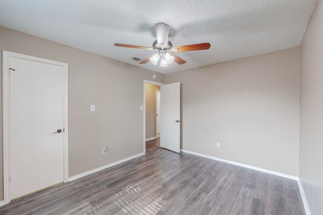 2124 Robinson Street, Irving, TX 75060