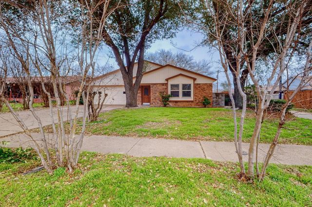 2124 Robinson Street, Irving, TX 75060