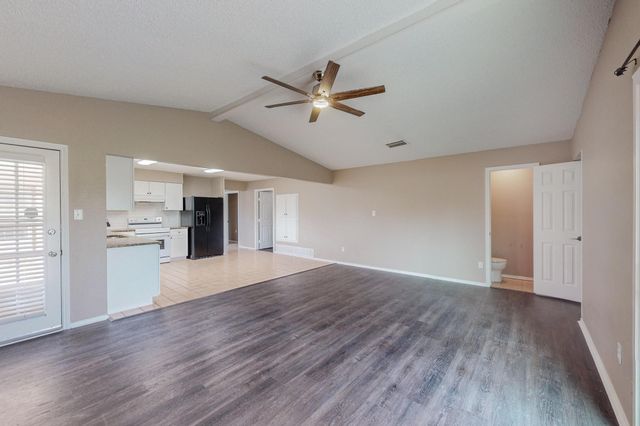 2124 Robinson Street, Irving, TX 75060