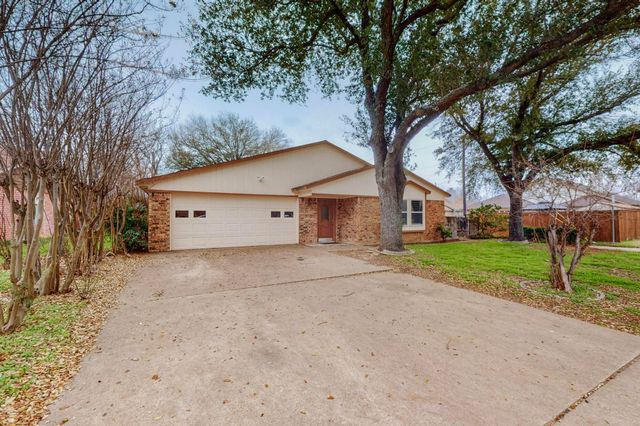 2124 Robinson Street, Irving, TX 75060